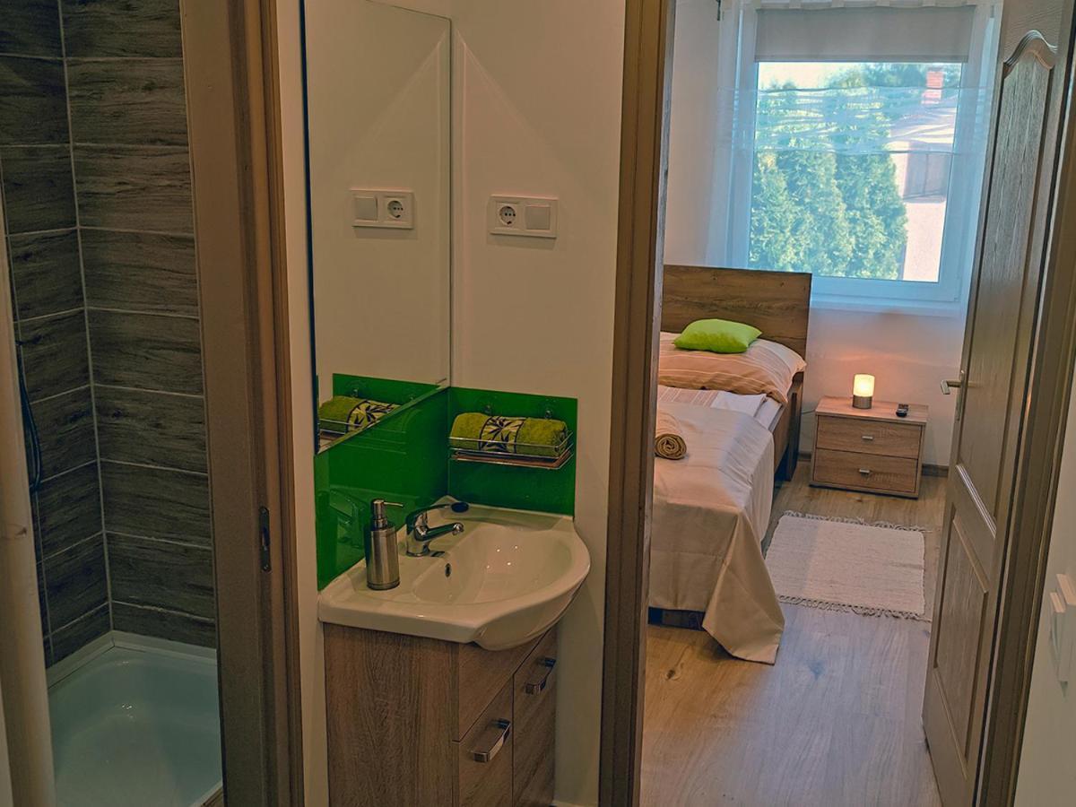 Hajdúszoboszló White Stone Apartman מראה חיצוני תמונה