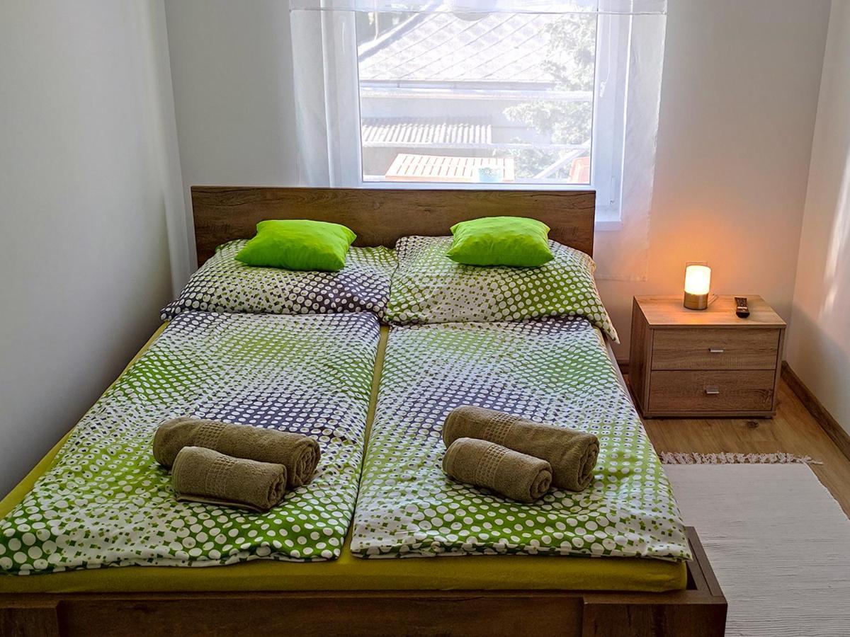 Hajdúszoboszló White Stone Apartman מראה חיצוני תמונה