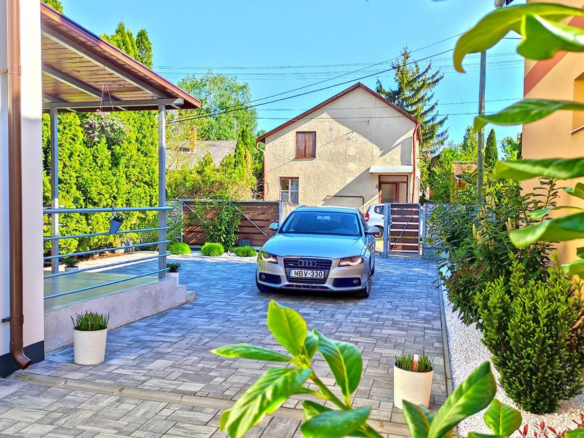 Hajdúszoboszló White Stone Apartman מראה חיצוני תמונה