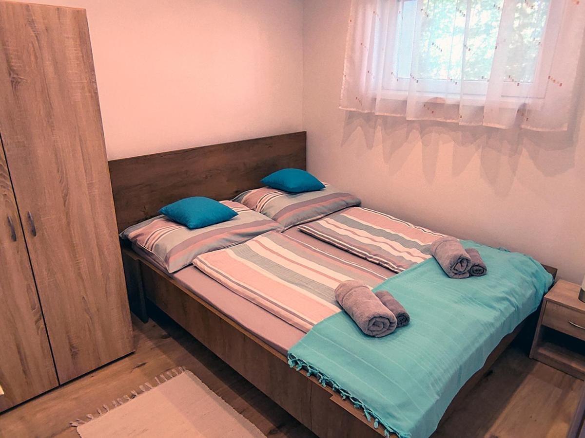 Hajdúszoboszló White Stone Apartman מראה חיצוני תמונה