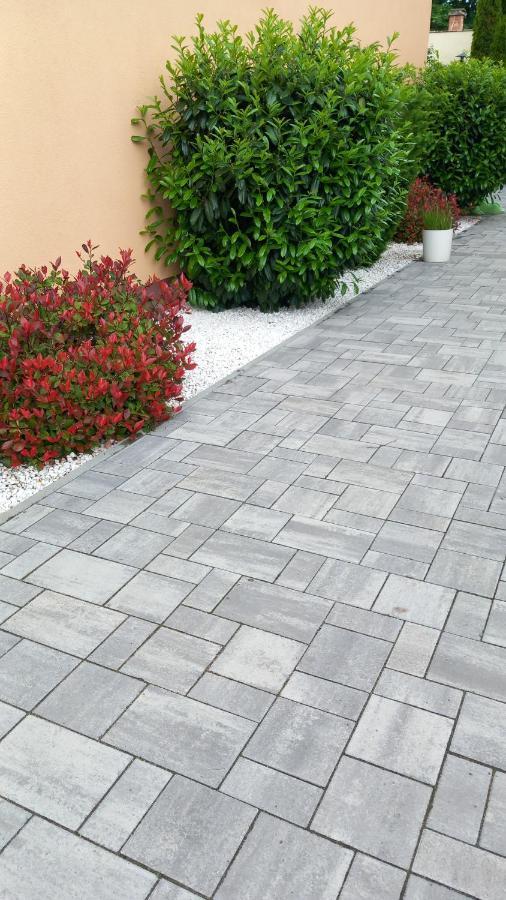 Hajdúszoboszló White Stone Apartman מראה חיצוני תמונה