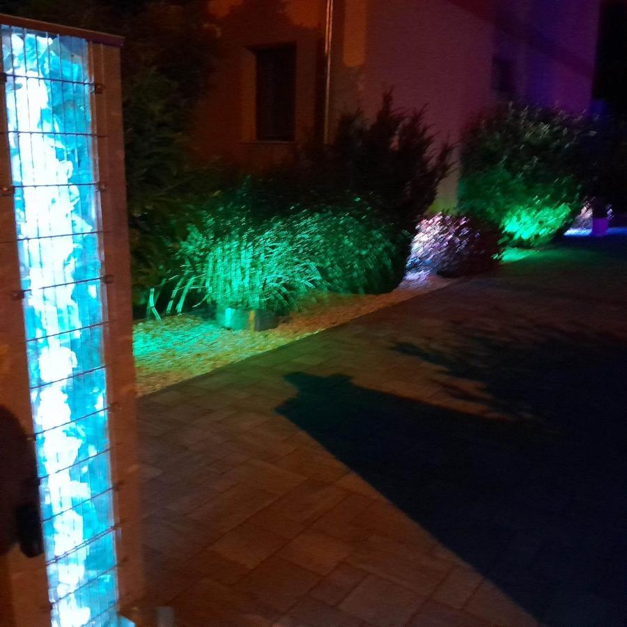 Hajdúszoboszló White Stone Apartman מראה חיצוני תמונה