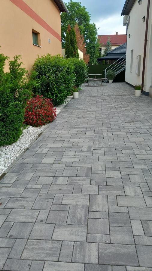 Hajdúszoboszló White Stone Apartman מראה חיצוני תמונה